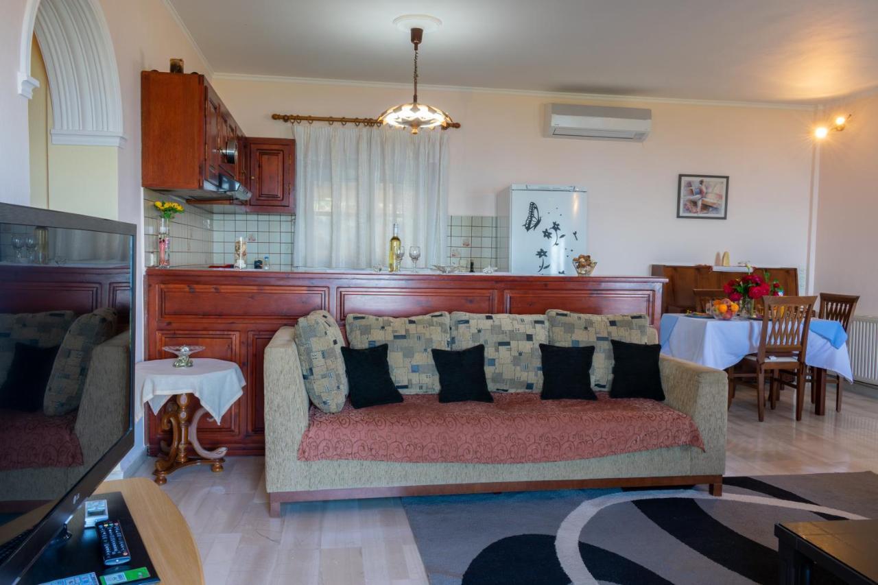 Villa Emily Ahílio Kültér fotó